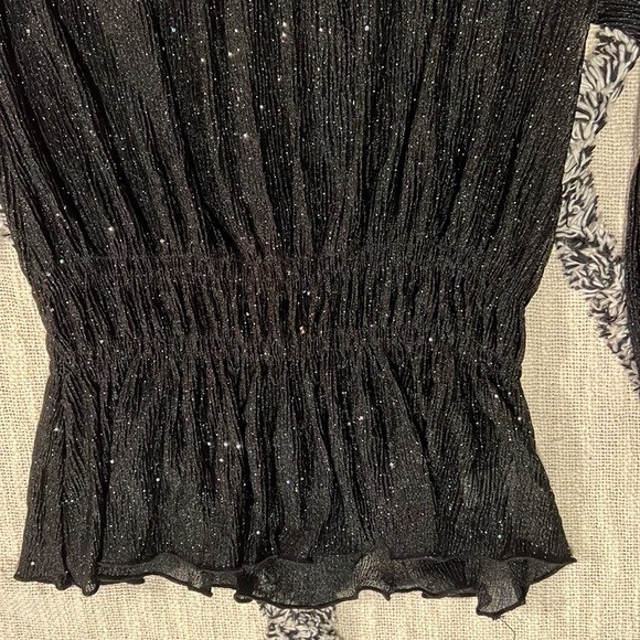 New with tag Active USA sheer sparkle black long sleeve top size M - Picture 3 of 5